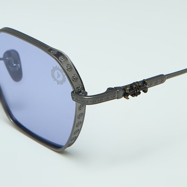 ATΛAS Silver Sunglasses Polarized Lens Detail